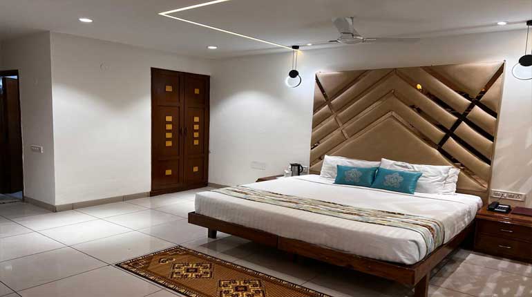 Hotel near Robber’s Cave (Guchhupani) Dehradun