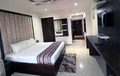 Hotel near Robber’s Cave (Guchhupani) Dehradun