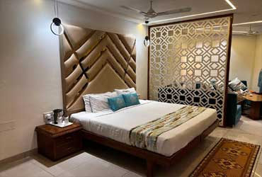 Hotel near Industrial Area, Bus Stand Paonta Sahib